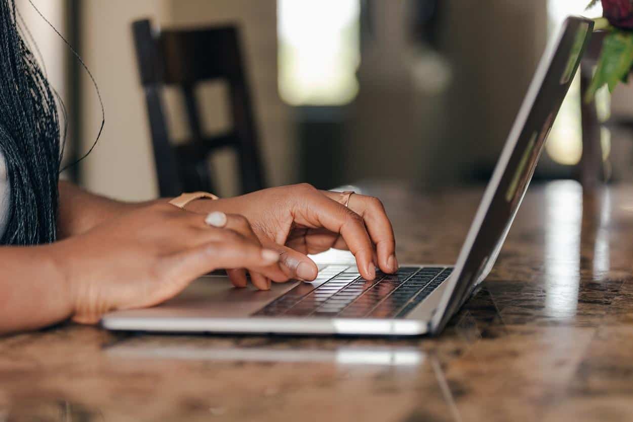 https://www.shopify.com/stock-photos/photos/a-pair-of-hands-typing-away